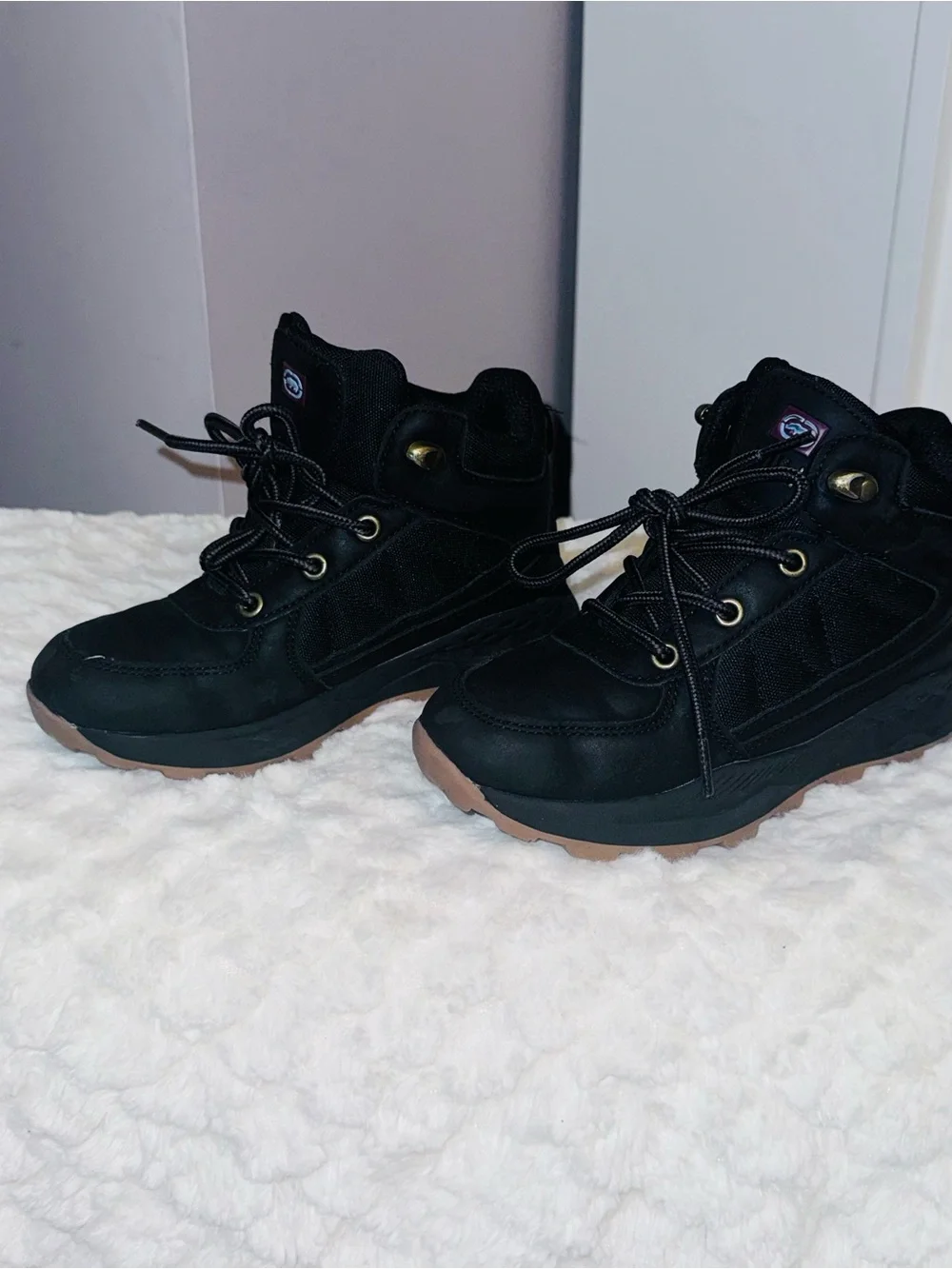 Ecko Unlimited worn brown kids